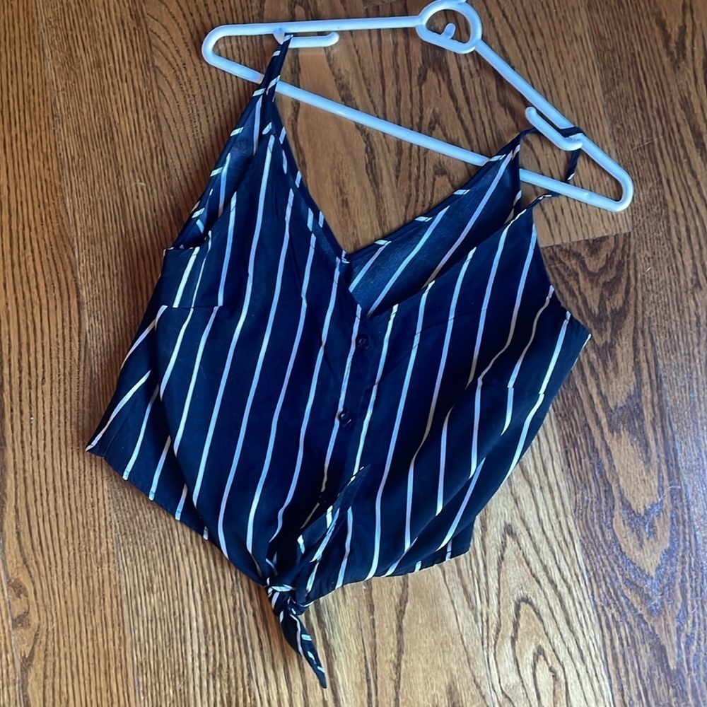 🩷 3/$18 SHEIN knot tie striped spaghetti strap black and white crop top